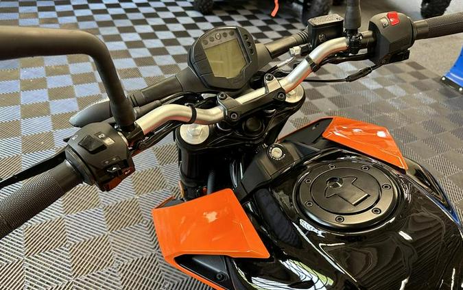 2023 KTM 200 Duke