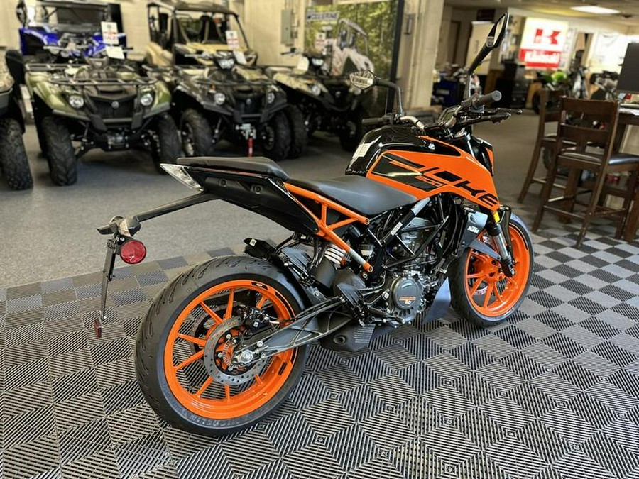 2023 KTM 200 Duke