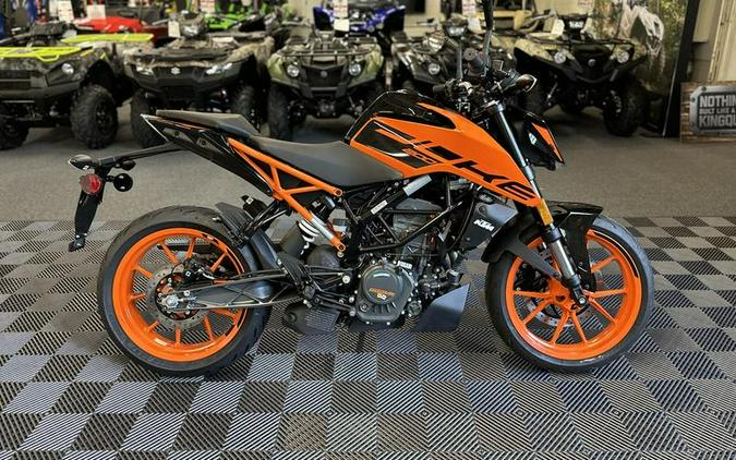 2023 KTM 200 Duke