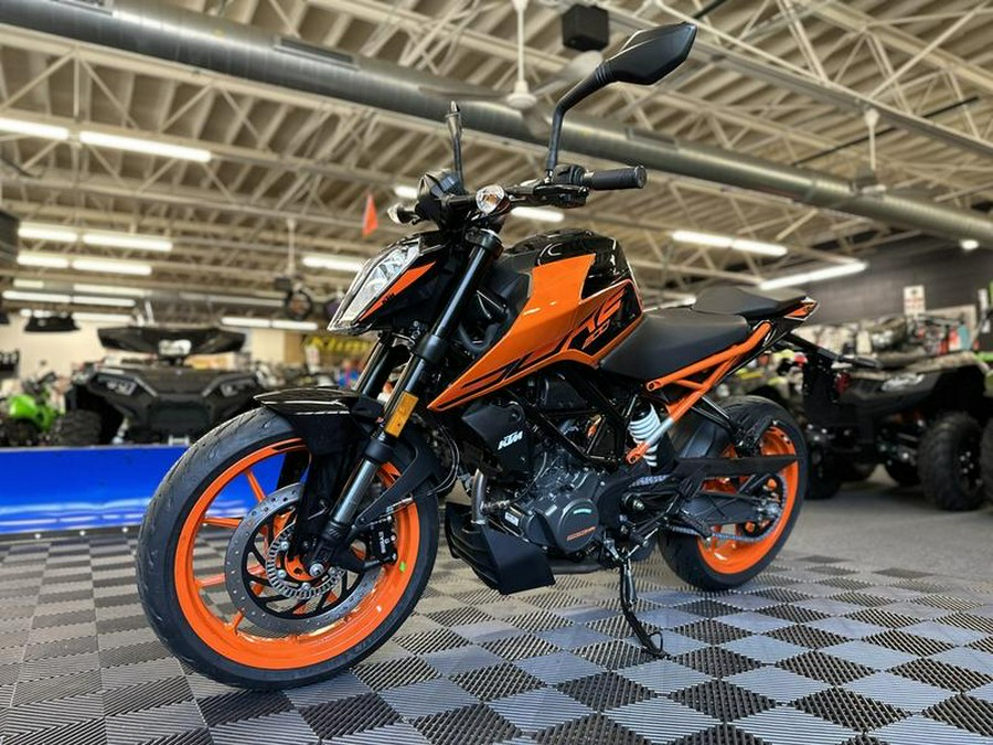 2023 KTM 200 Duke