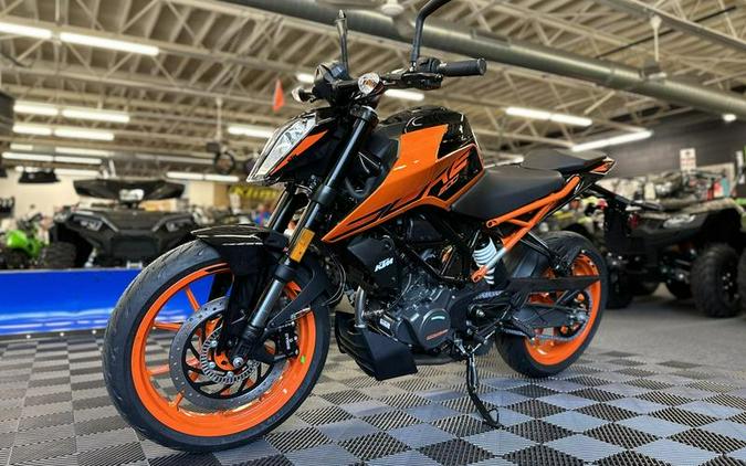 2023 KTM 200 Duke