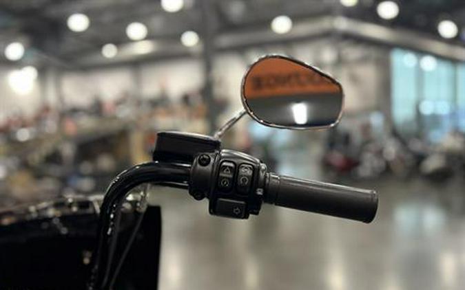 2018 Harley-Davidson Heritage Classic 114