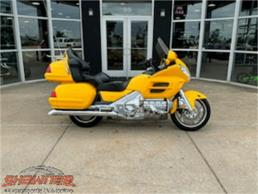 2001 Honda GOLD WING