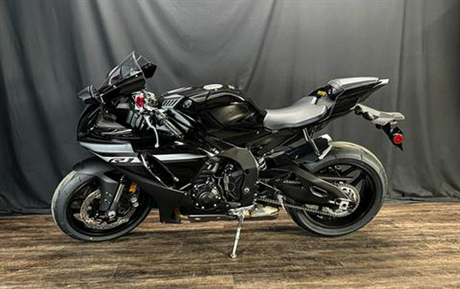 2024 Yamaha YZF-R1