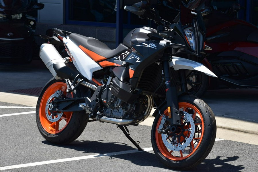 2024 KTM 890 SMT