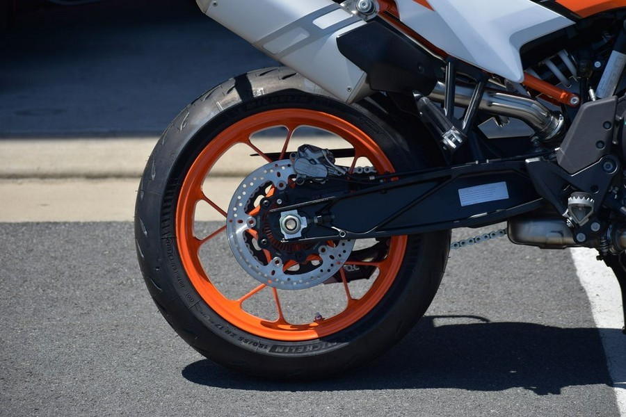 2024 KTM 890 SMT