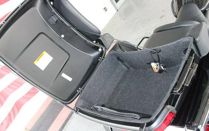 New 2025 Harley-Davidson Tri Glide Ultra FLHTCUTG Trike For Sale In Miami, Florida