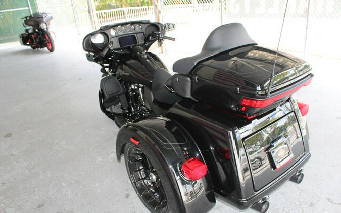 New 2025 Harley-Davidson Tri Glide Ultra FLHTCUTG Trike For Sale In Miami, Florida