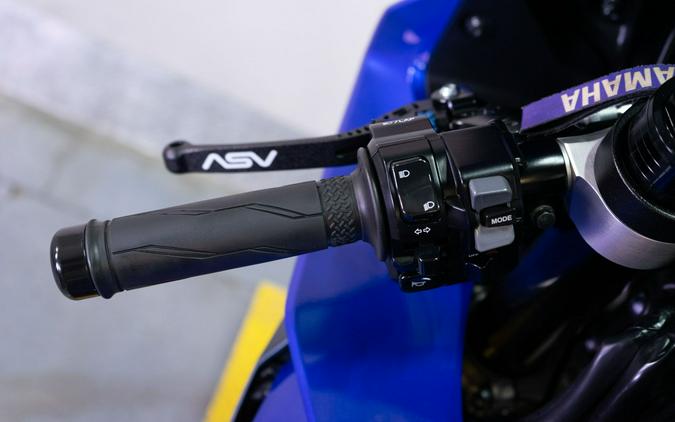 2022 Yamaha YZF-R1