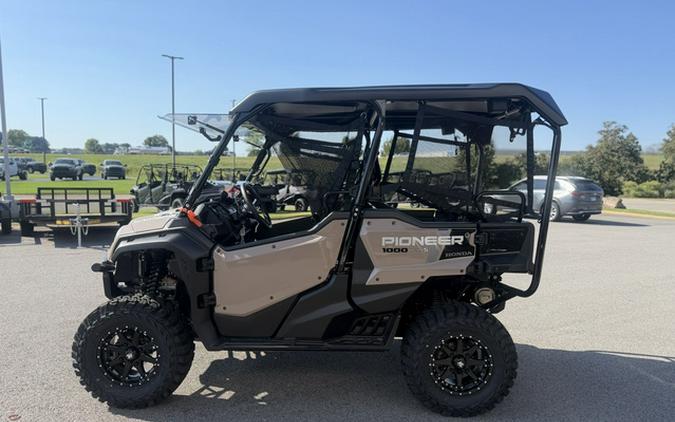 2025 Honda Pioneer 1000-5 Deluxe