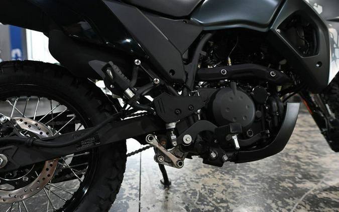 2025 Kawasaki KLR 650 Metallic Matte Old School Green