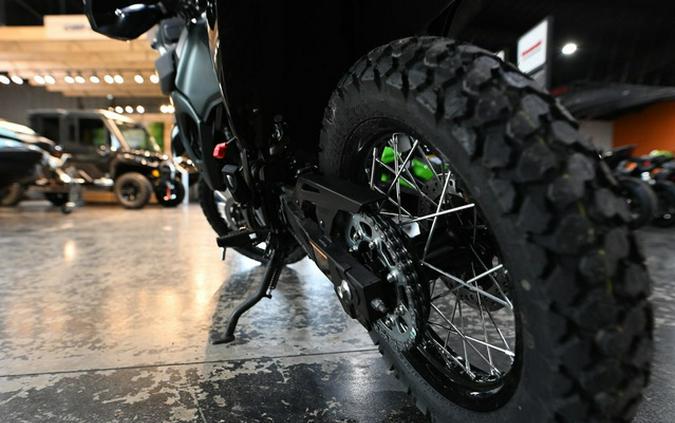 2025 Kawasaki KLR 650 Metallic Matte Old School Green