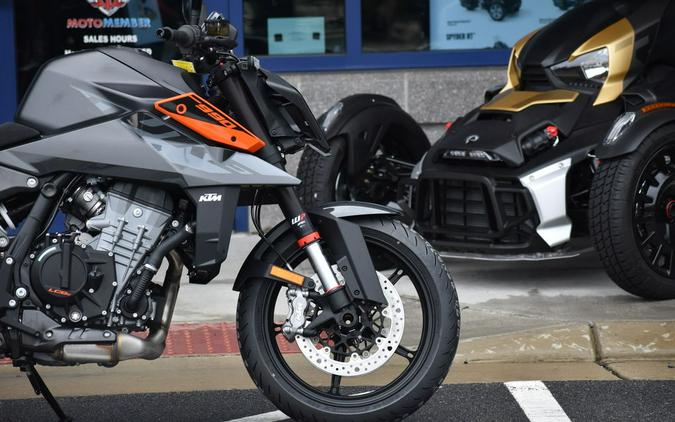 2024 KTM 990 Duke