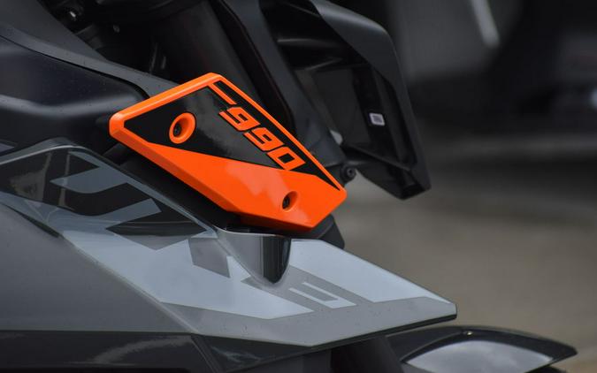 2024 KTM 990 Duke