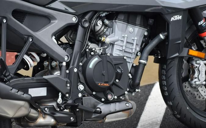 2024 KTM 990 Duke