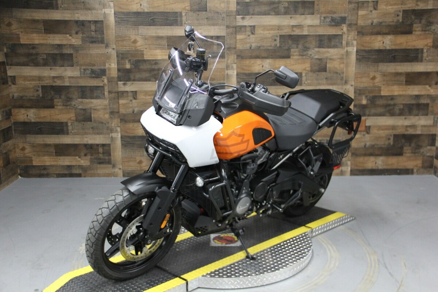 2021 Harley-Davidson Pan America™ 1250 Baja Orange/Stonewashed White Pearl