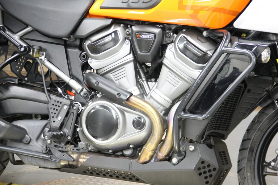 2021 Harley-Davidson Pan America™ 1250 Baja Orange/Stonewashed White Pearl