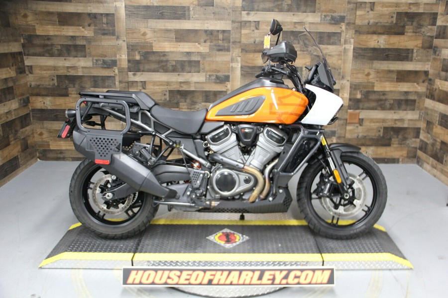 2021 Harley-Davidson Pan America™ 1250 Baja Orange/Stonewashed White Pearl