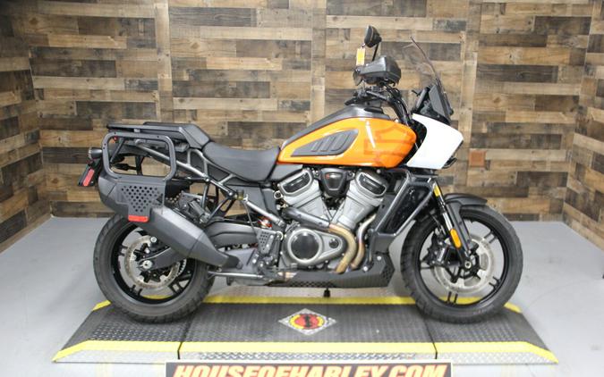 2021 Harley-Davidson Pan America™ 1250 Baja Orange/Stonewashed White Pearl