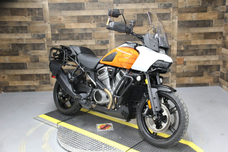 2021 Harley-Davidson Pan America™ 1250 Baja Orange/Stonewashed White Pearl