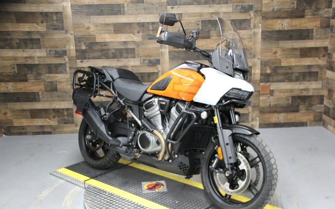 2021 Harley-Davidson Pan America™ 1250 Baja Orange/Stonewashed White Pearl