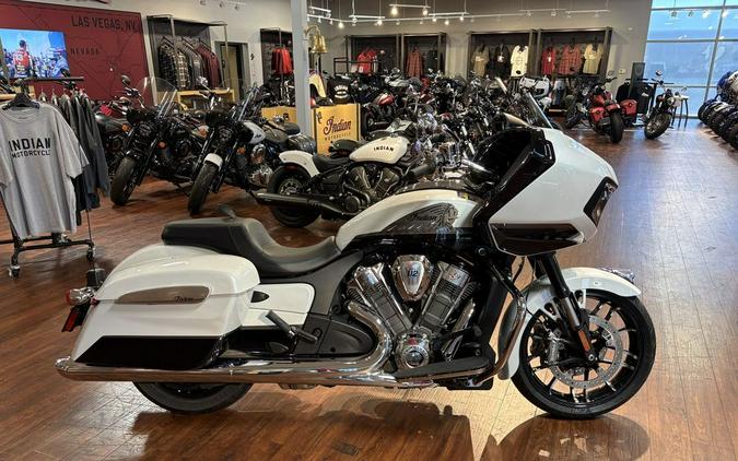 2025 Indian Motorcycle® Challenger® Limited 112 Ghost White Metallic with Black Metallic