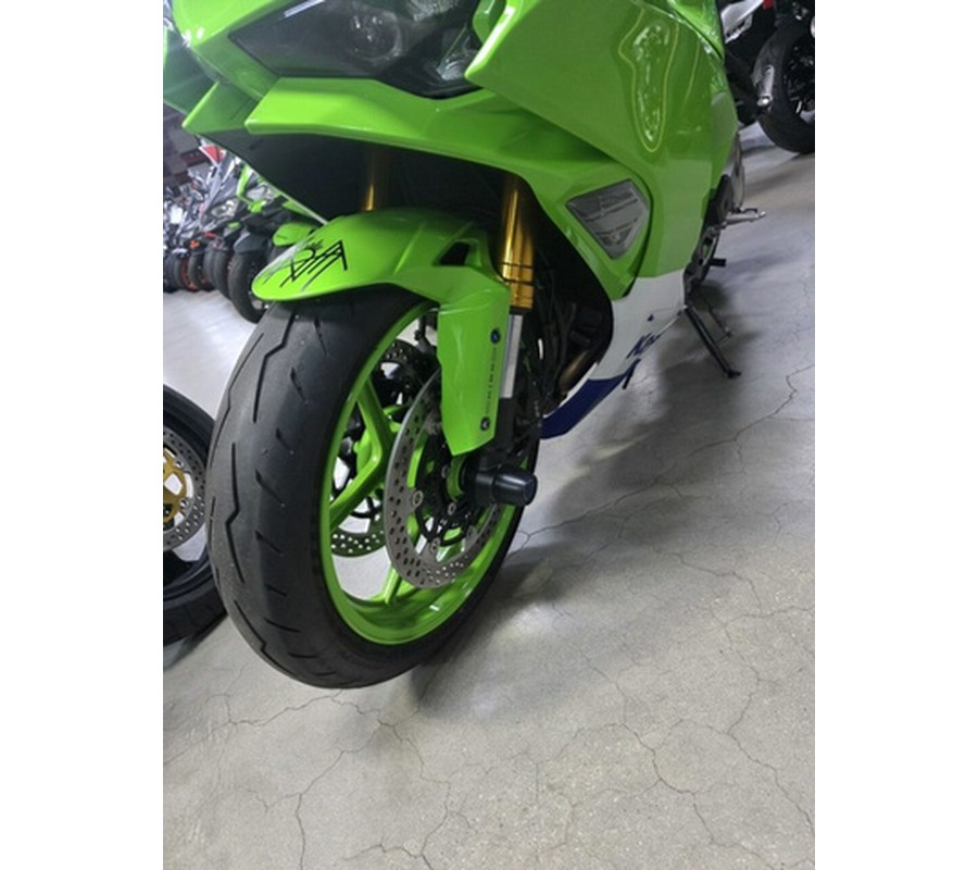 2024 Kawasaki Ninja ZX-6R KRT Edition
