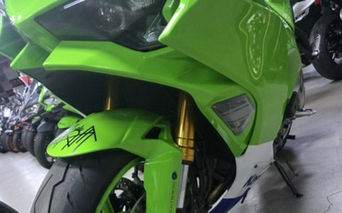 2024 Kawasaki Ninja ZX-6R KRT Edition