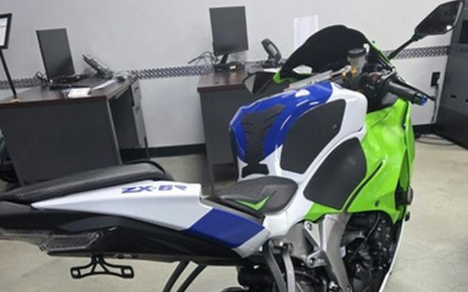2024 Kawasaki Ninja ZX-6R KRT Edition