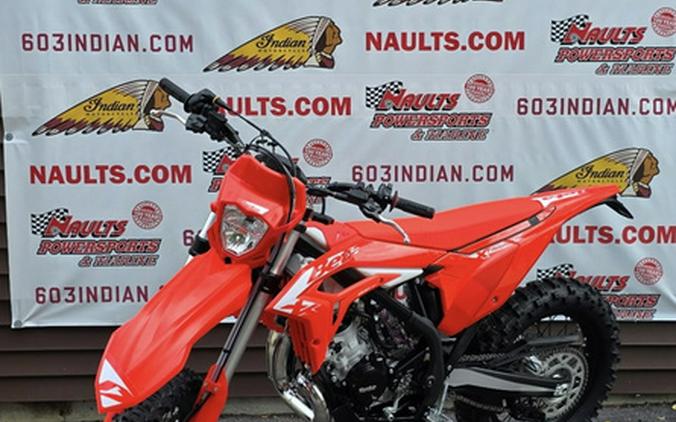 2027 Beta Motorcycles 200 X-TRAINER