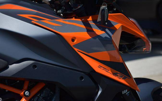 2024 KTM 1290 Super Duke GT