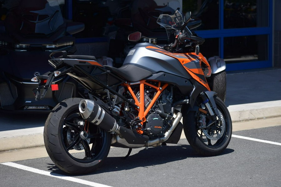 2024 KTM 1290 Super Duke GT