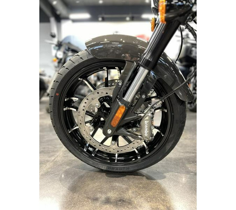 2024 Indian Motorcycle® Sport Chief Granite Gray