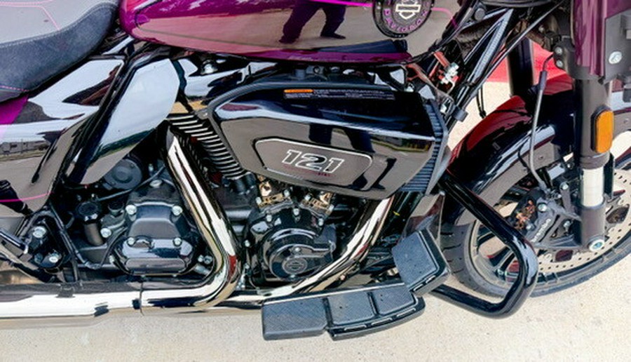 2025 Harley-Davidson® CVO™ Street Glide® Poison Berry