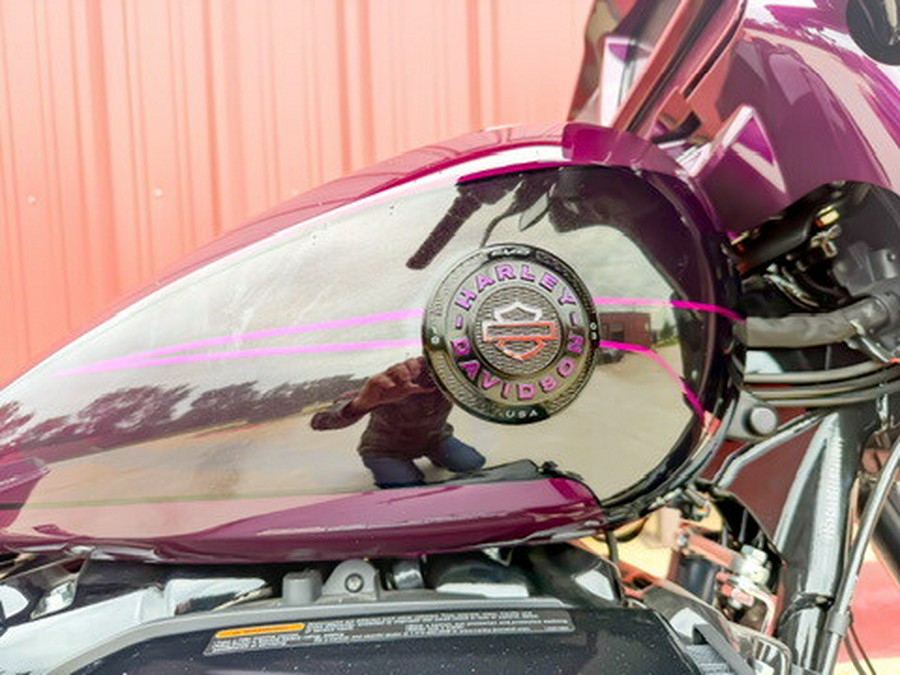 2025 Harley-Davidson® CVO™ Street Glide® Poison Berry
