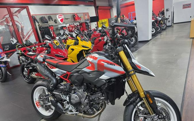 2027 DUCATI HYPERMOTARD V2 SP