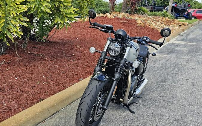 2024 Triumph Bonneville Bobber Jet Black/Ash Gray