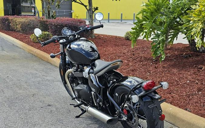 2024 Triumph Bonneville Bobber Jet Black/Ash Gray