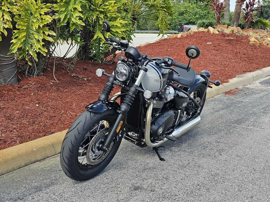 2024 Triumph Bonneville Bobber Jet Black/Ash Gray