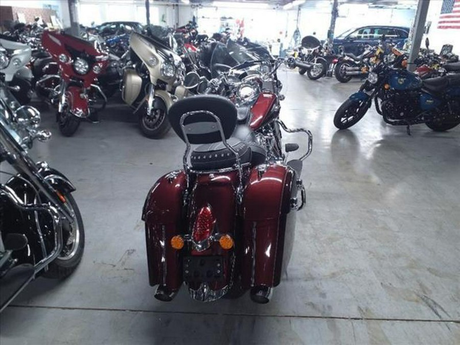 2021 Indian Motorcycle® Springfield® Maroon Metallic/Crimson Metallic