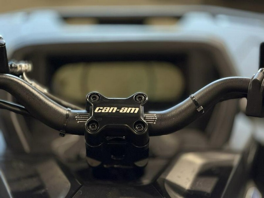 2026 Can-Am® Outlander Backcountry 1000R Multicam Dark Camo