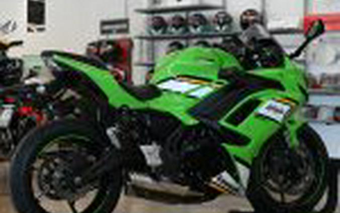 2025 Kawasaki Ninja 650 KRT