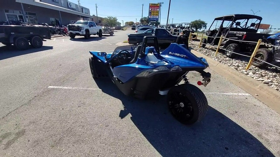 2016 Polaris Slingshot® Reverse Trike SL LE Blue Fire