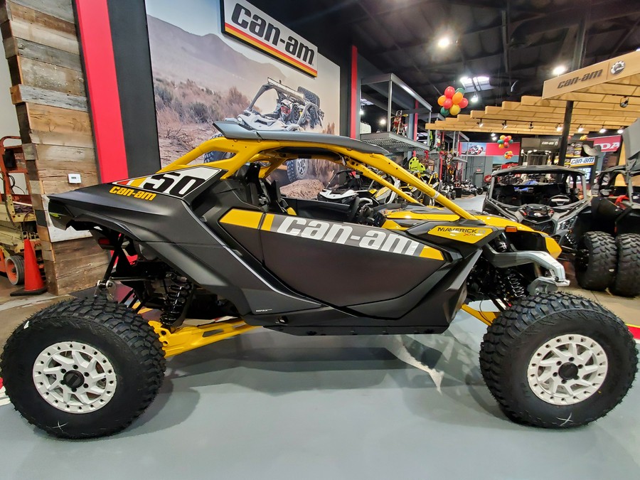 2024 CAN-AM MAVERICK R X RS 999T DCT