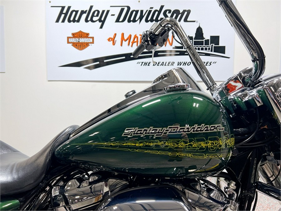2019 Harley-Davidson ROAD KING FLHR 26,594 MILES KINETIC GREEN