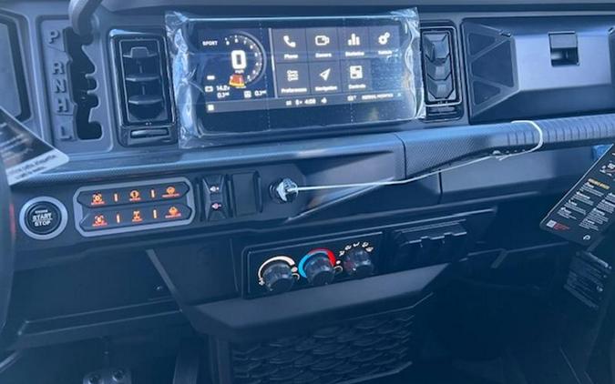 2026 Can-Am® SSV DEF MAX TEXCAB 65 HD11 BK HB 26 Limited HD11