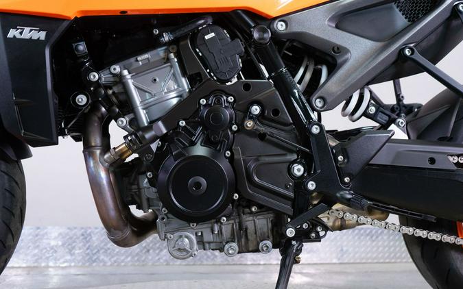 2024 KTM 990 Duke