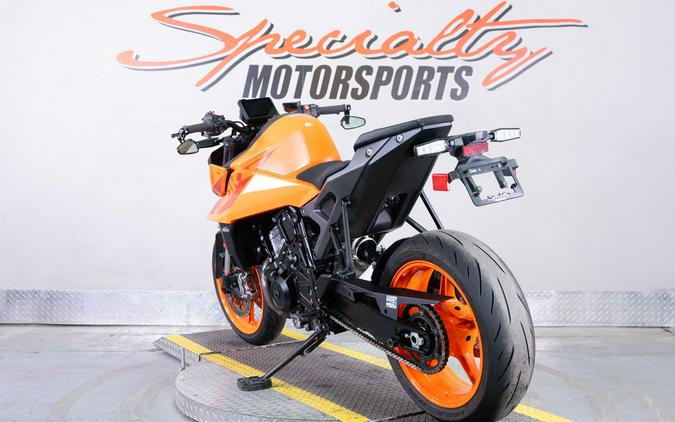 2024 KTM 990 Duke