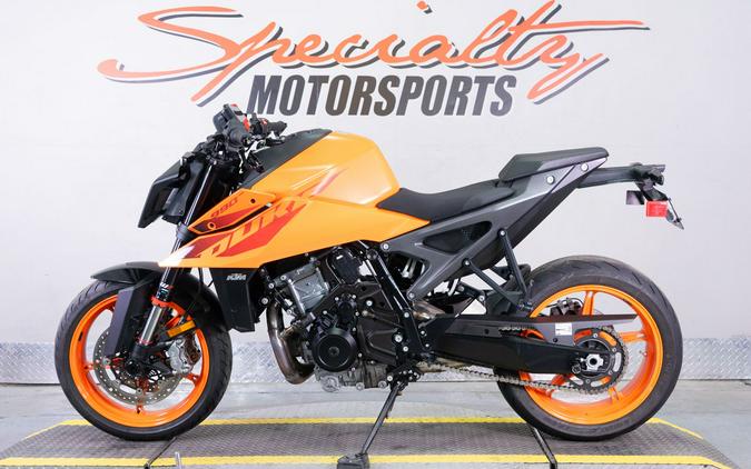 2024 KTM 990 Duke