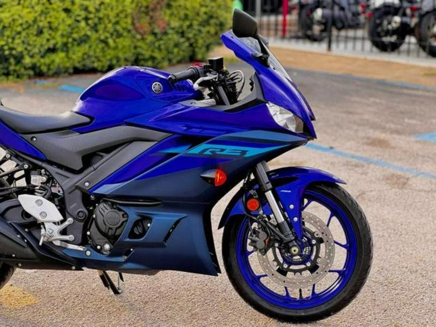 2024 Yamaha YZF-R3 ABS